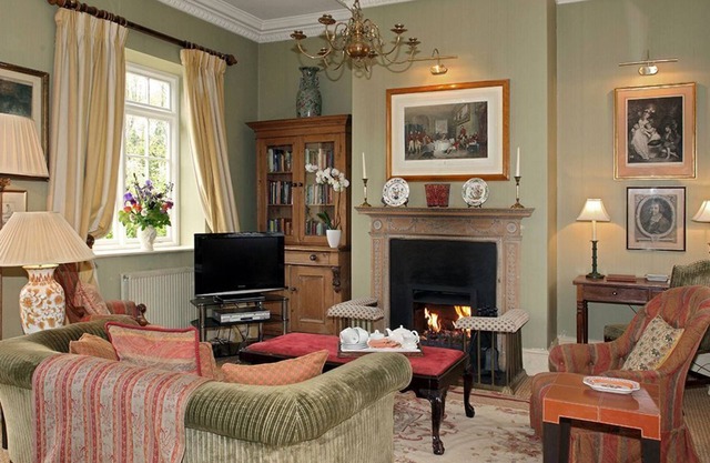 Bruern Cottages - Sandown (sleeps 4 + 1)