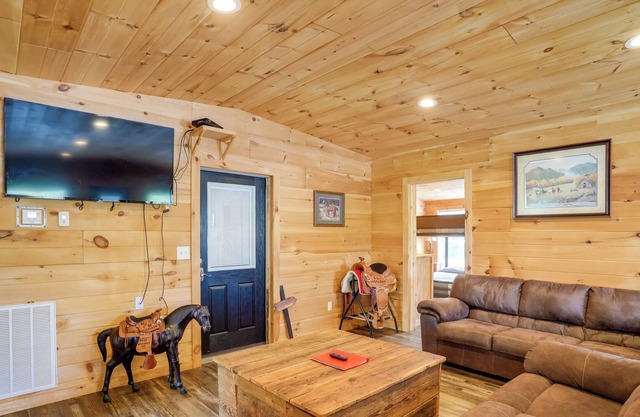Bryant Cabin Vacation Rental w/ Fire Pit!