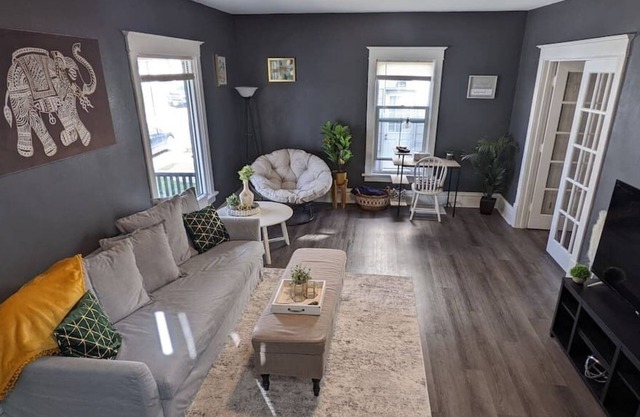 Bttm-Beautiful 2BR Ideal 4 Traveling Professionals