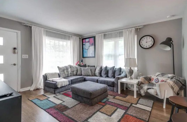 Buckhead/Midtown Home - Close to Everything - Free Parkings