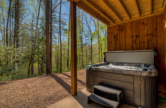 Buckingham Palace by Escape to Blue Ridge