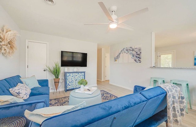 #Buckroe Bungalow ~Escape to the Beach 2mins Away!