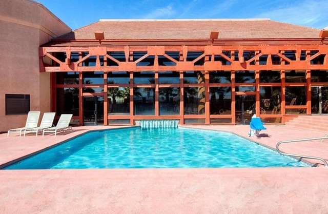 Budget-Friendly Stay in Utah! Free Parking, Free Breakfast, Near Hansen Stadium