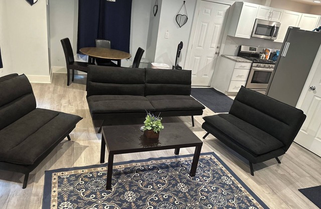 Bungalow Close to Park Circle!