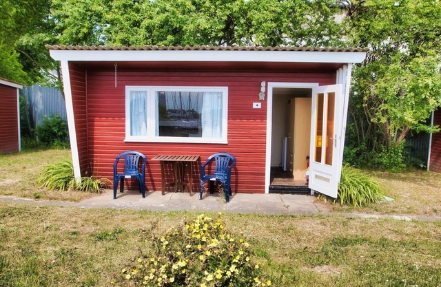 Bungalow for 3 guests with 17m² in Lübeck (143641)