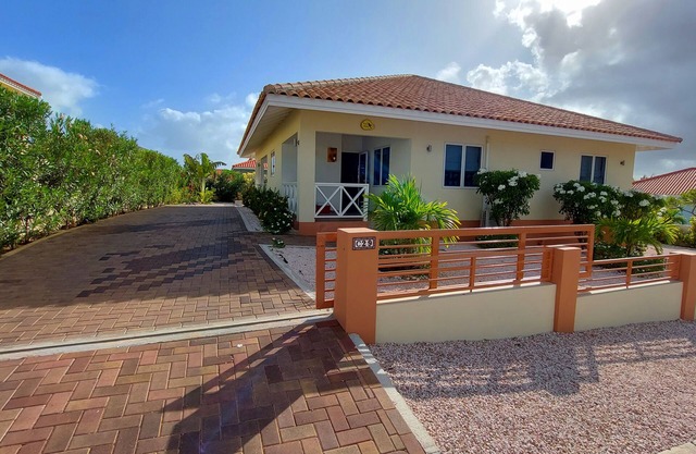 Bunita Blenchi. Private pool, Porch 42m2, beautiful beaches and nice restaurants