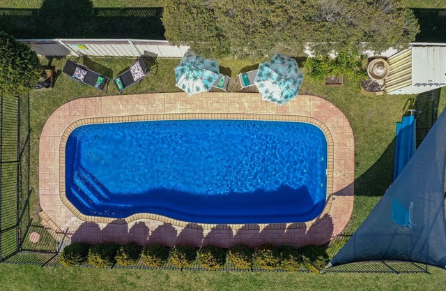 Burra Bliss - Inground Pool and close to Beach
