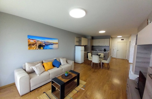 BYALA PERLA apartament cu dotari complete la 50m de plaja in SEASIDE Complex.