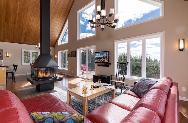Cardinal du Massif 17 - Riverfront Chalet & Spa