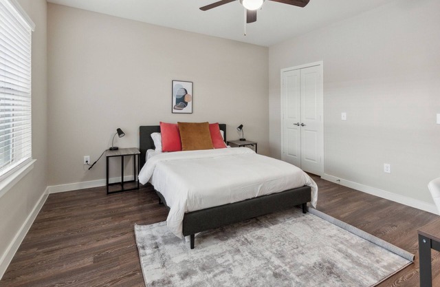 C Creek 4306 I New Construction Bd Apt I Gated