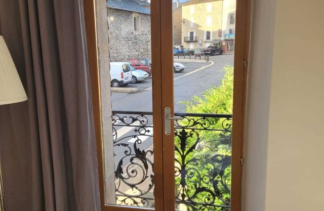 C'est dans notre Cocoon face au coeur du Village de formiguere.