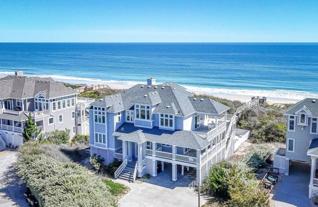 C0263 Bye D Sea. Pine Island, Oceanfront, Pool, Beach Access, Elevator!