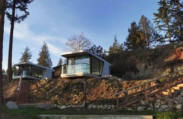 C2 Seaside Serenity: Seal Bay Glamping Retreat