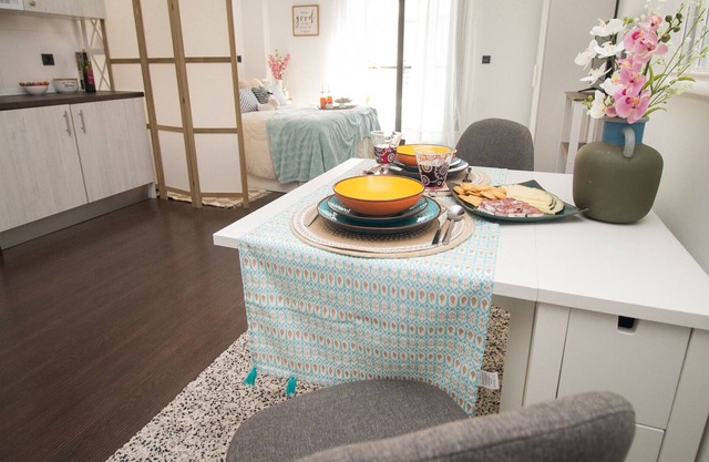 C80 · Rustic Chic Studio Downtown