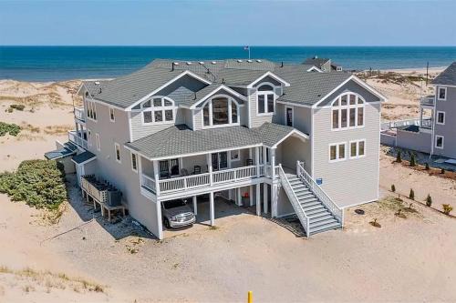 C9703 Oceanfront Luxury Retreat in Carova, Private Pool & Hot Tub - Prices Reduced!