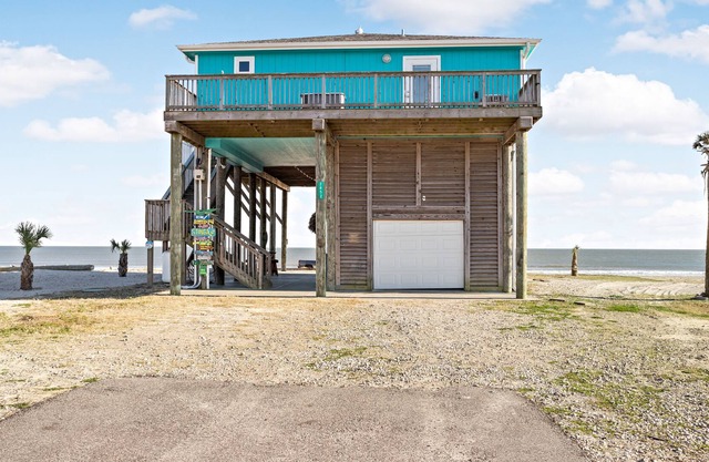 Cab'n by the Sea - ULTRA SECLUDED BEACHFRONT HOME - 2BR/2BA