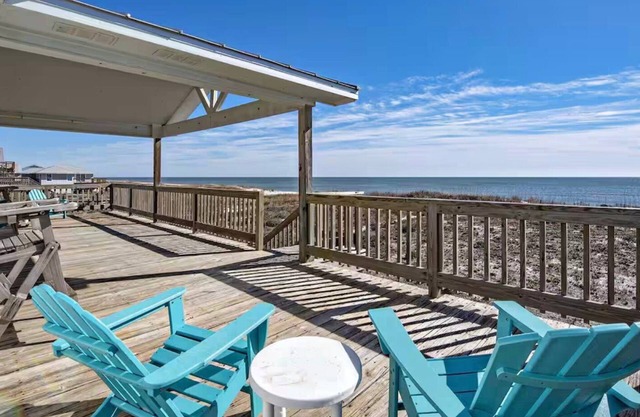 Cabana Beach 4 bedroom beach house with 2 Fridges and Pet Friendly by Prickett Properties
