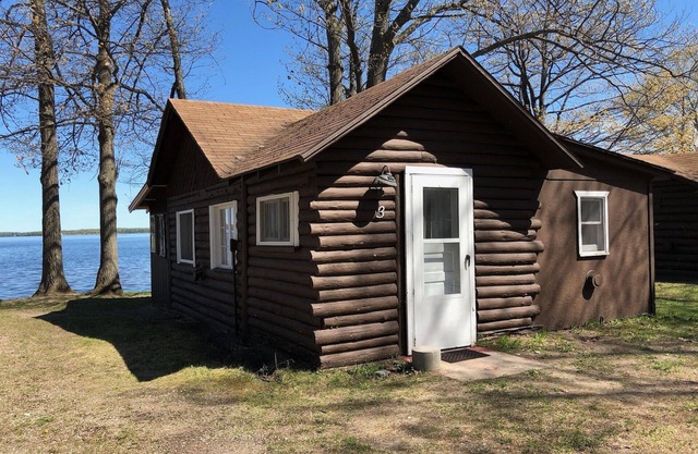 Cabin #3 - "Tamarack"