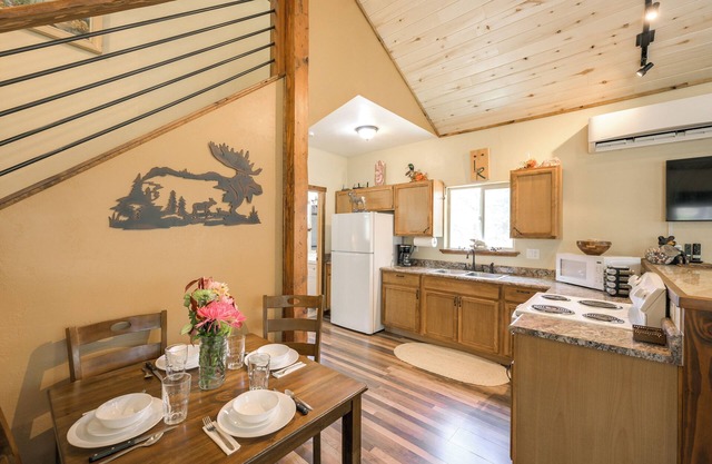 'cabin at the Little Ranch': Hiking On-site!