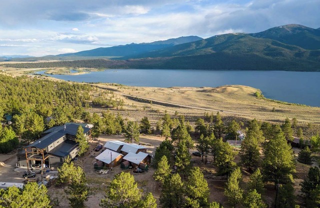 Cabin Compound | Lake + Alpine Lookout | Fast Wifi