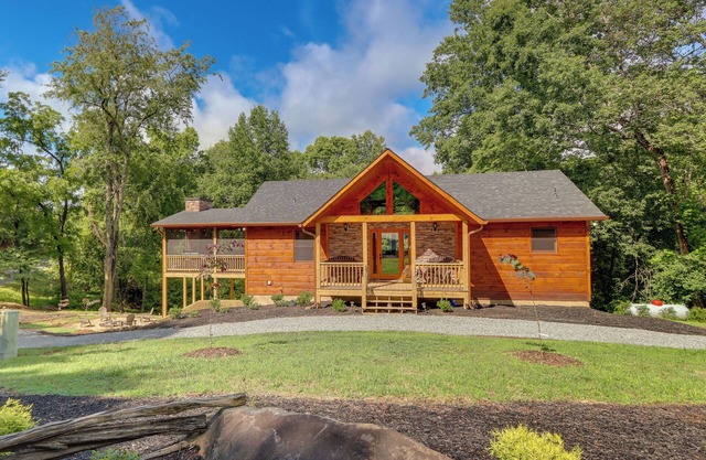 Cabin Near Blue Ridge w/Fire Pit & Large Deck