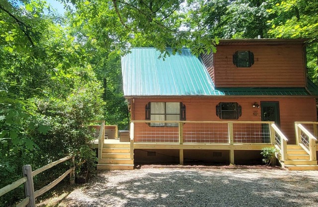 Cabin near Fontana and NOC
