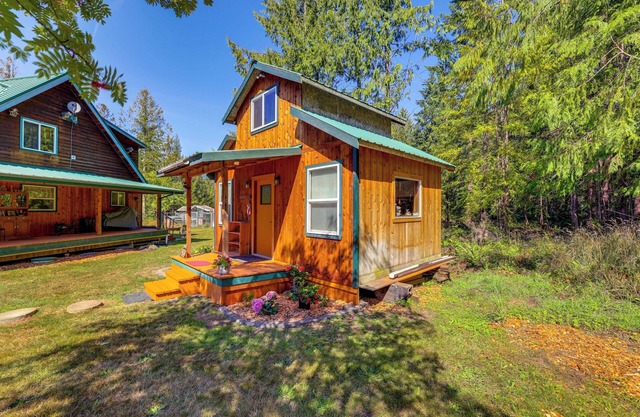 Cabin on 5 Acres in Port Angeles w/Fire Pit!