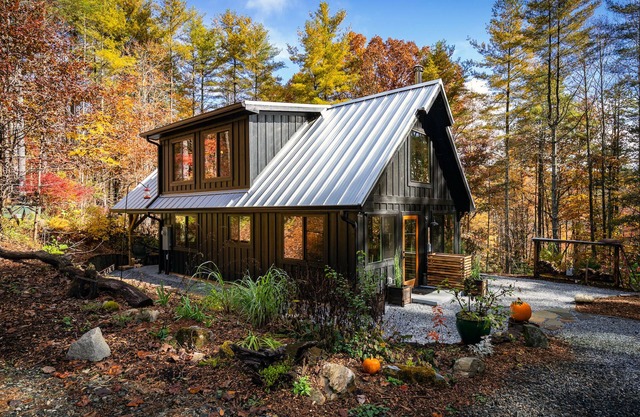 Cabin on 98 Acres Next to Dupont State Forest Near Hendersonville and Brevard