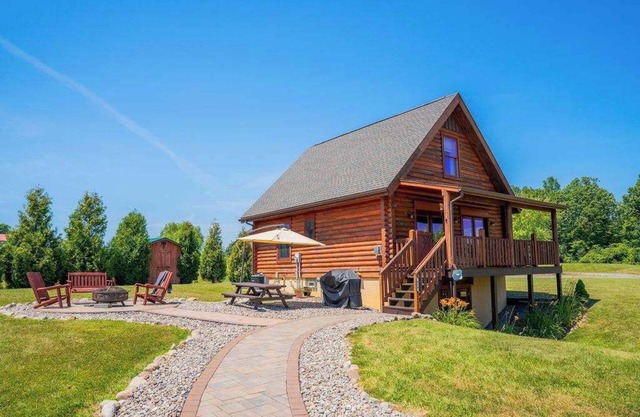 Cabin Otisco Lake Views, Fire Pit & Pool Table