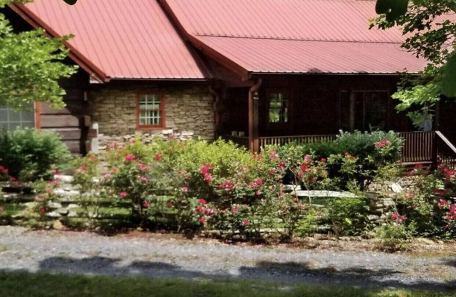 Cabin Retreat- East TN