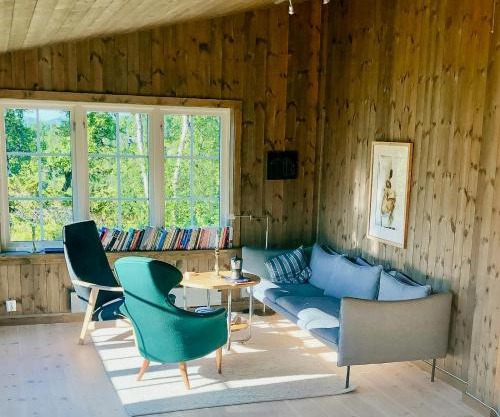 Cabin With Chalet Feel In Eggedal