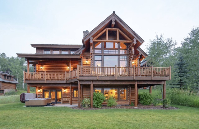 Caddis Cabin Western Style Teton Springs Home in Victor, ID w/A/C & Hot Tub
