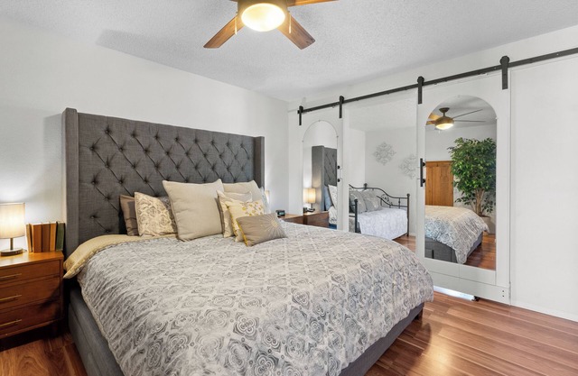 Cal King Bed, Sleeps 4, Centrally Located