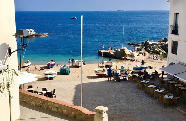 Calella Port Bo - Sea, Sand & Sun!