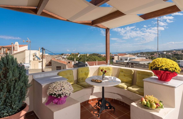 Calergi Residence 9 - 1BDR/1LVR Stylish Apartment-Pool Paradise - MONTHLY OFFERS