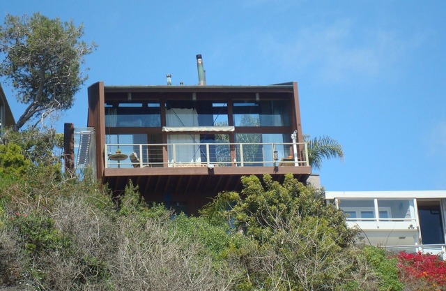 California Dreaming .your own steps to the beach with gas fire pit