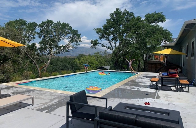 Calistoga Mid-Century-Modern w/Pool 4BD/4BA - Sleeps 8