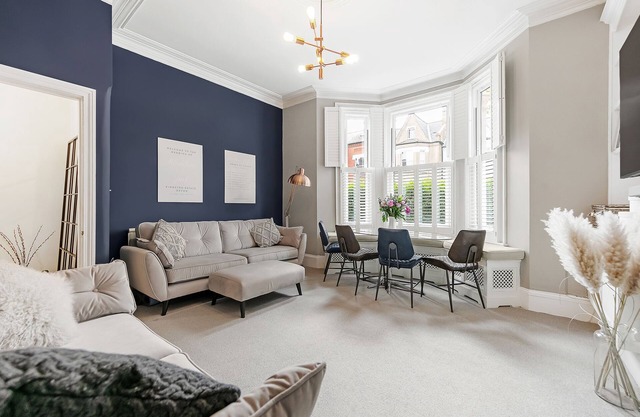 Calm in Clapham, by Veeve