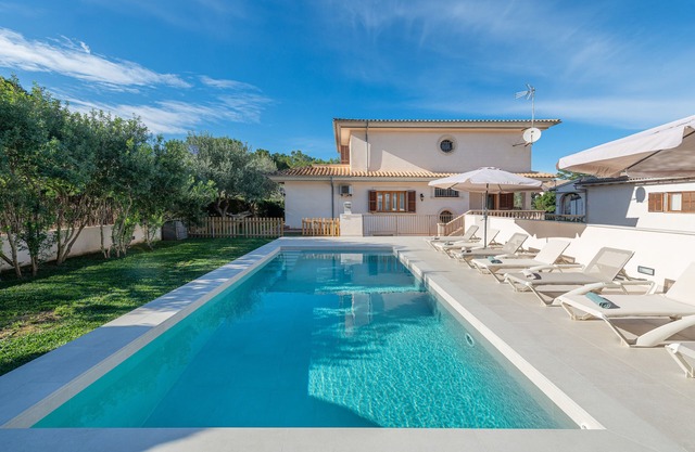 CALMA - Beautiful house with private pool near the sea. Free WIFI.