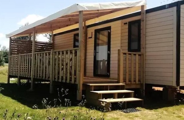 Camping Brin d'Amour * - NOUV. 2024, MODULO 3 CH, TV, CLIM, LAVE-V. ANIMAL NO ACCEPTE 6 persons