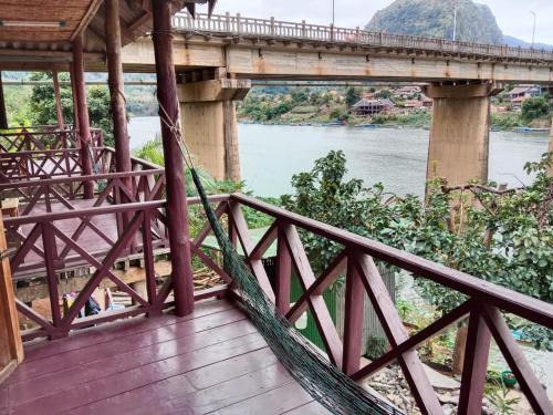 Cam U View bungalow