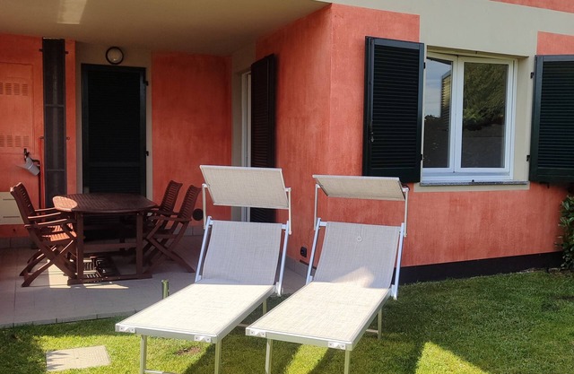 Camoscio Apartment on Lake Maggiore - Private Garden