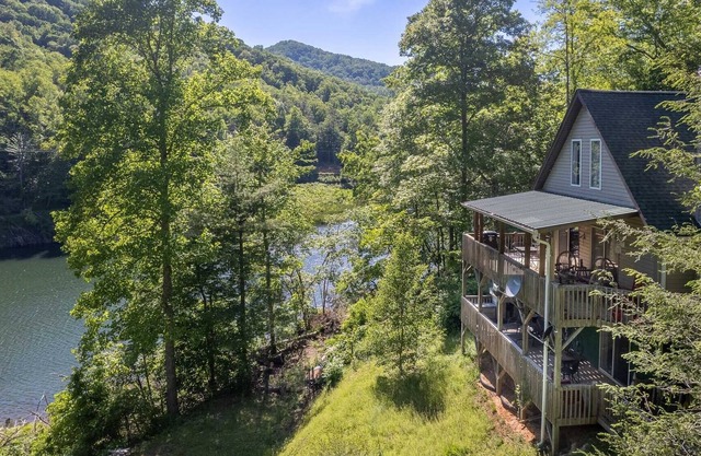 Camp Ruby - Your Private, Mountain Oasis Located on Cedar Cliff Lake!