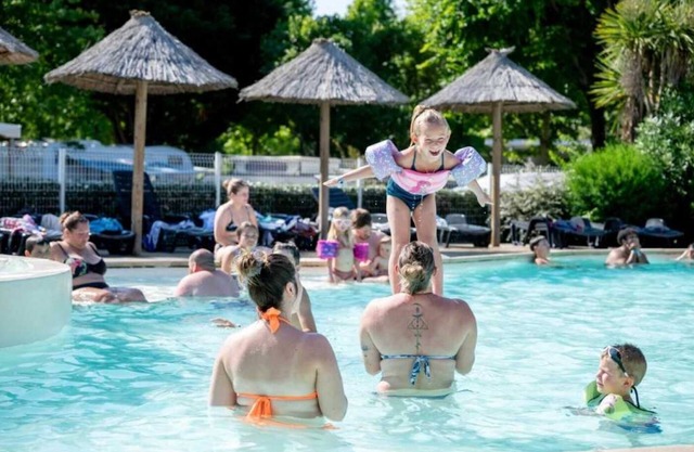 Camping 4 étoiles - Piscine - eebif0