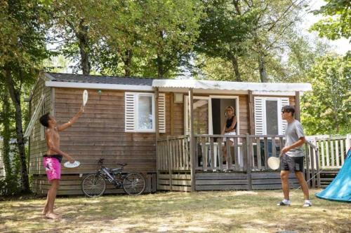 Camping 4 étoiles - Piscine - eeiige