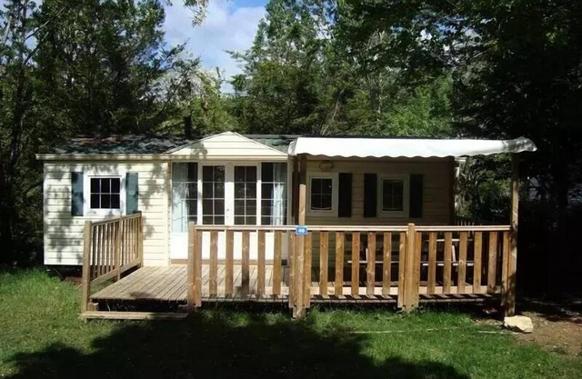 Camping de la Grande Prade * - Residence Mobile comfort Oak 3 Bedrooms with semi-covered wood terrace 18 m2 6 persons