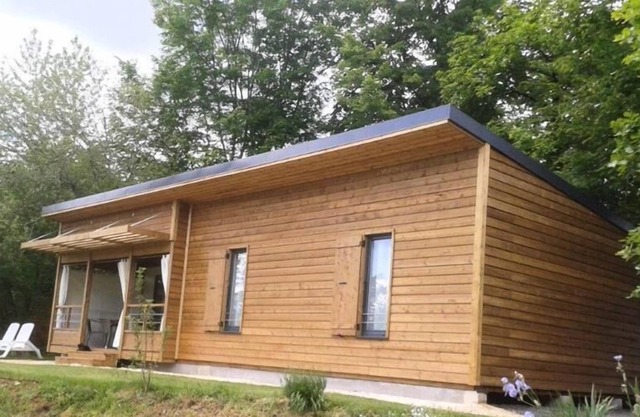 Camping Domaine du Surgié **** - Air Conditioned VIP Chalet 4 rooms 6 persons