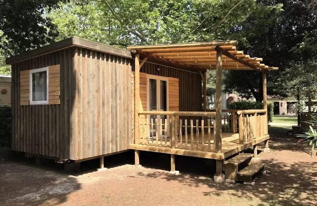 Camping les Casteillets* - 3-room cabin for 5 people Without sanitary facilities
