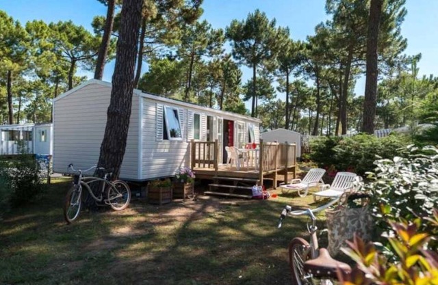 Camping - Funpass inclus - Piscine - ccaegfb