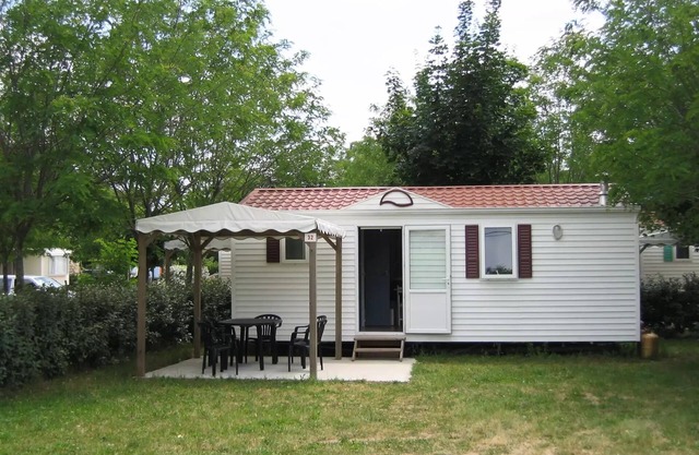 Camping les Hydrangeas * - Mobile Home 3 rooms 4 people